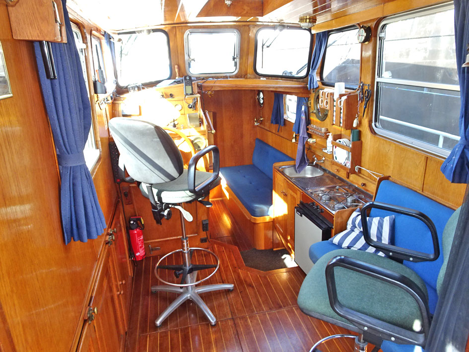 foto: 10 ex Politieboot RP37