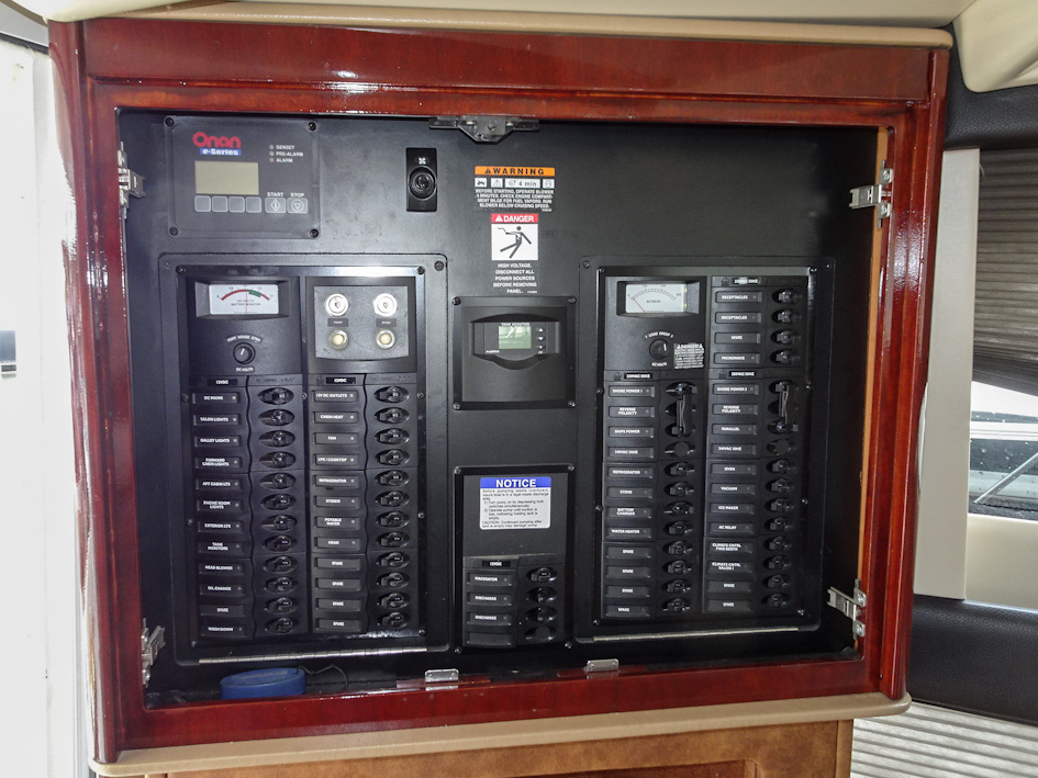 foto: 24 Meridian 391 Sedan
