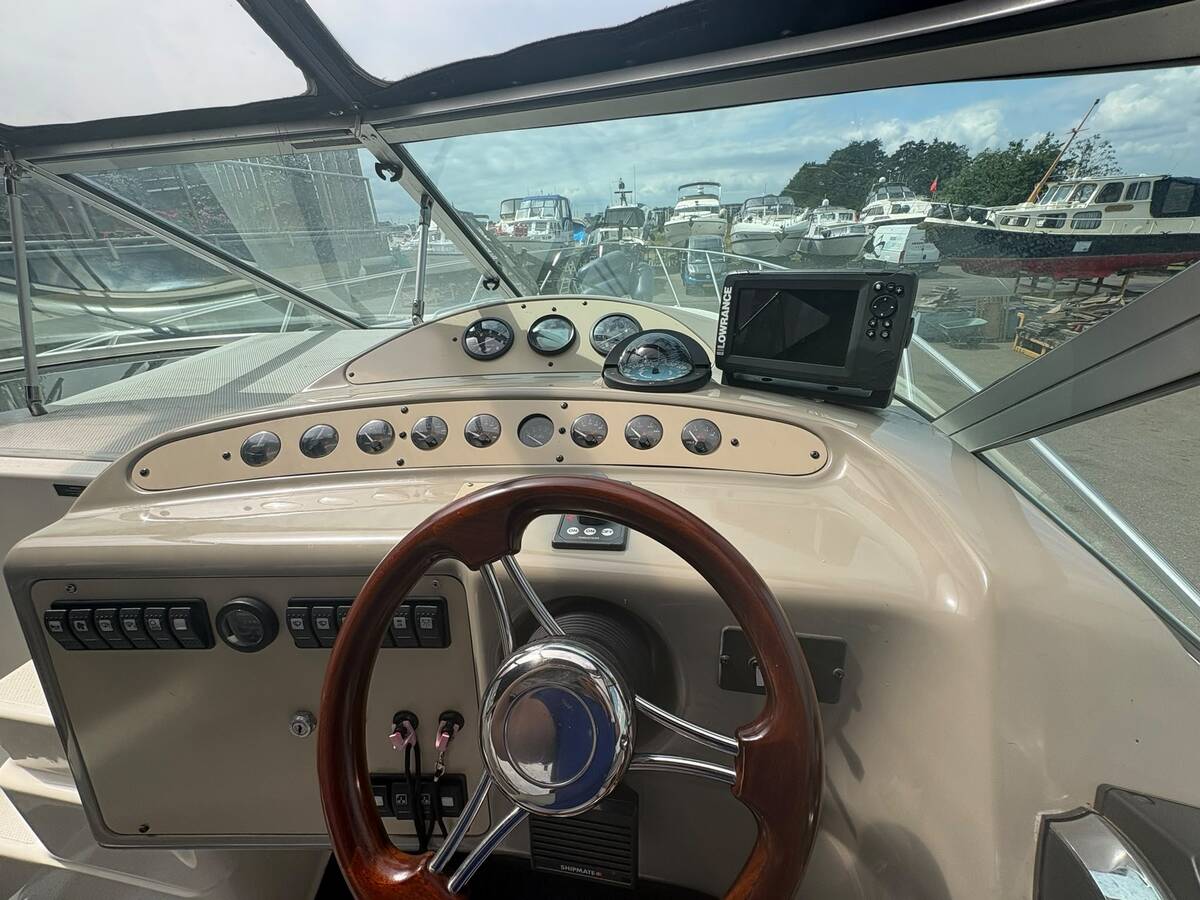 foto: 12 Maxum 3200 SCR