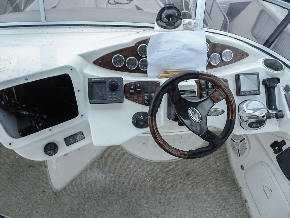 foto: 25 Meridian 391 Sedan
