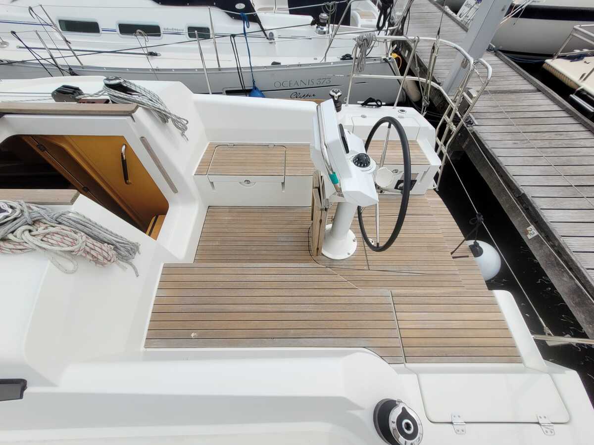 foto: 10 Jeanneau Sun Odyssey 319
