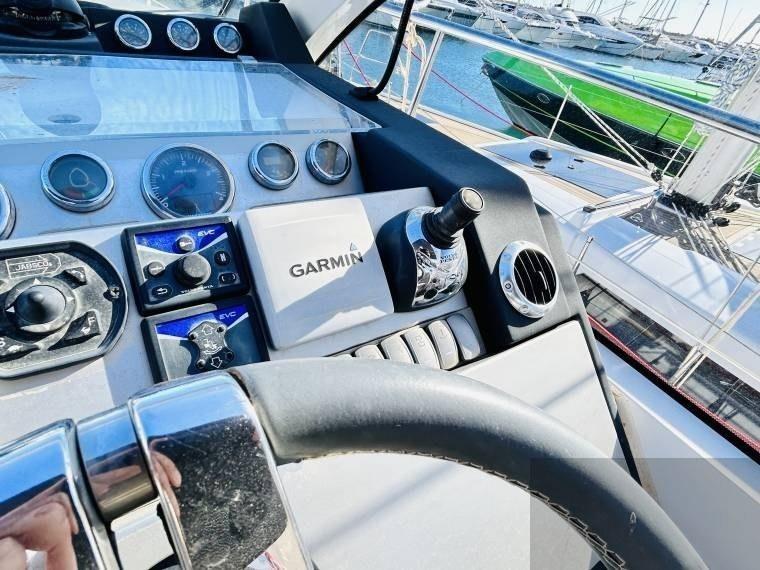 foto: 6 Fairline Targa 44 GT HT uitvoering