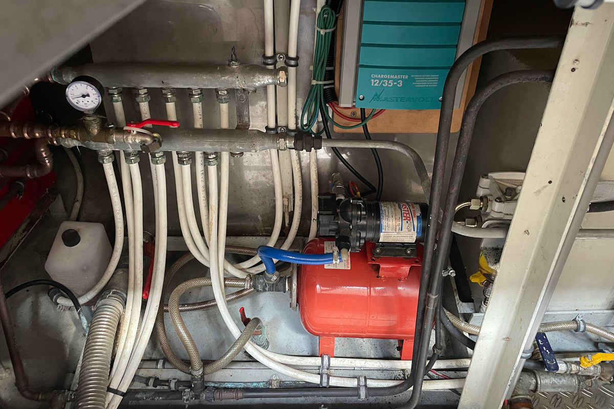 foto: 17 Hellingskip 1100 AK