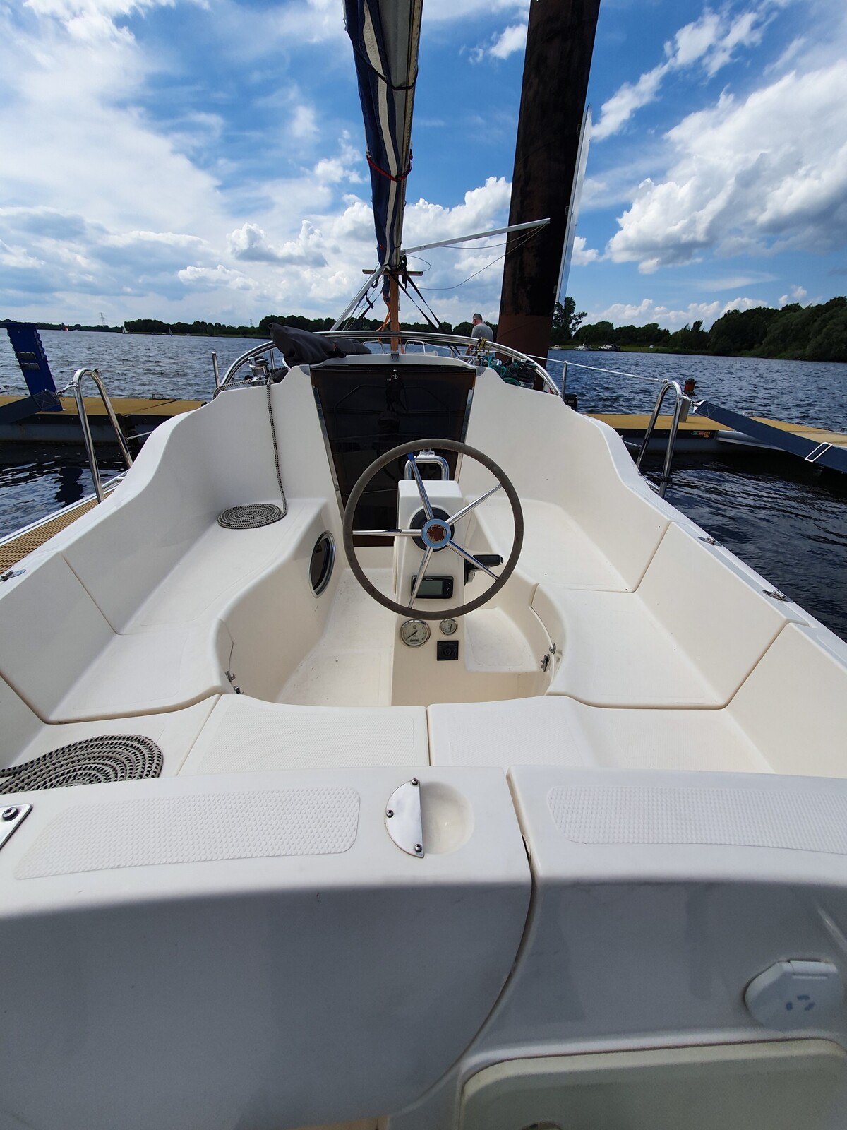 foto: 6 Odin  Nova 820