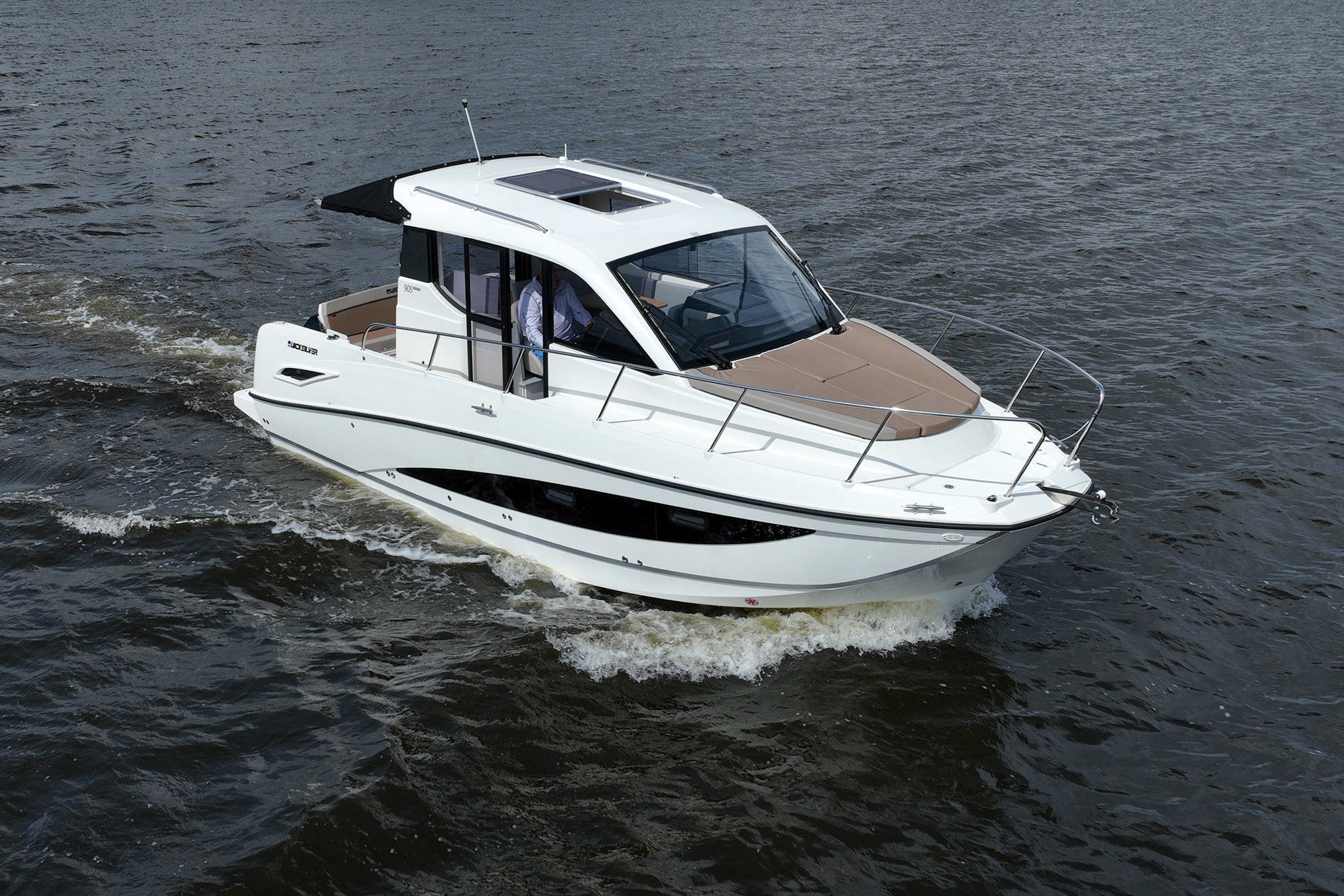 foto: 21 Quicksilver Activ 905 Weekend Outboard