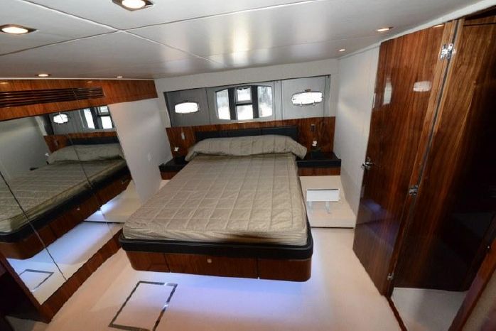 foto: 5 Fairline Squadron 65