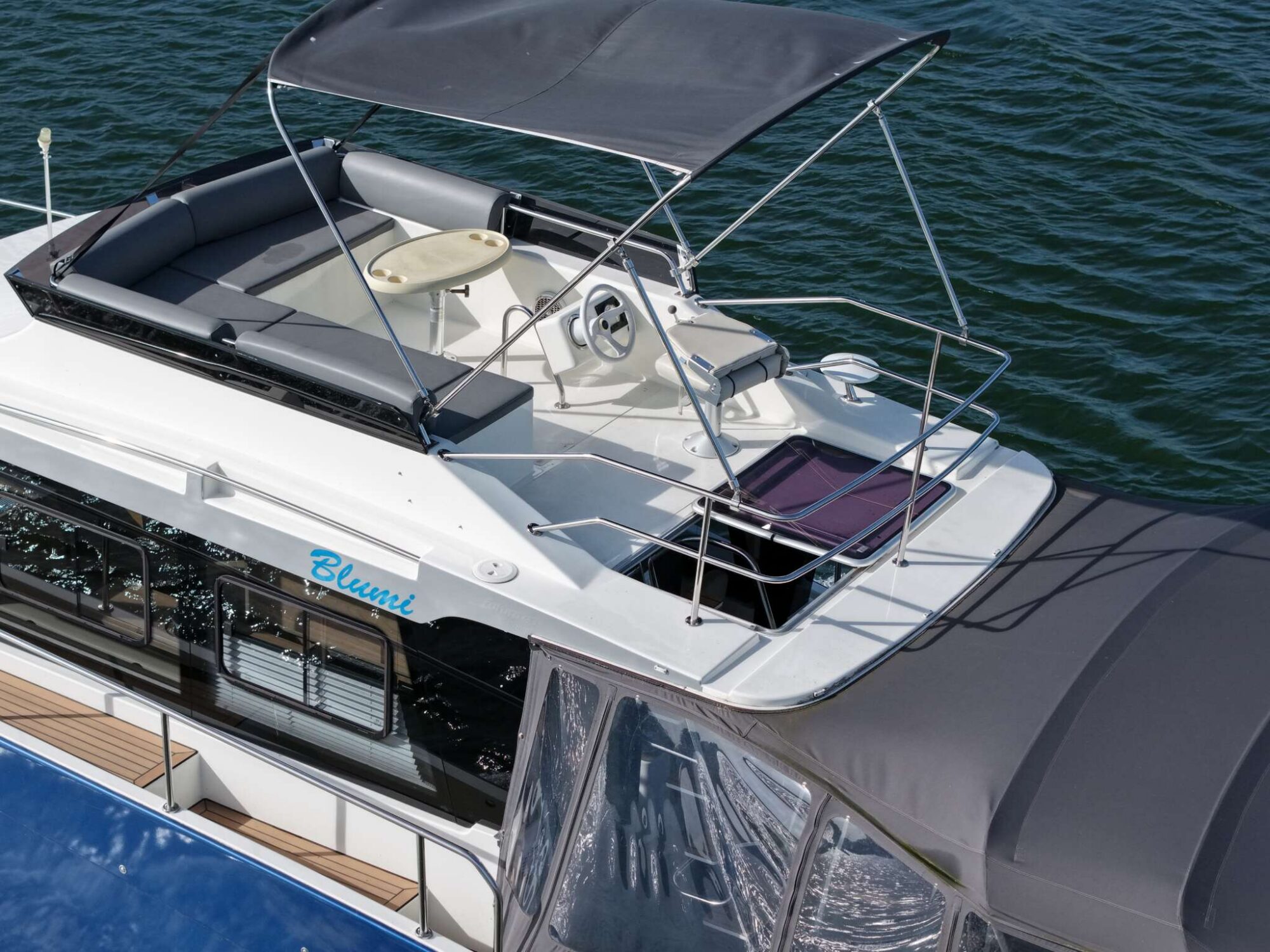 foto: 16 Cobra Yachts Cobra Yachts Futura 40 Grand Horizon
