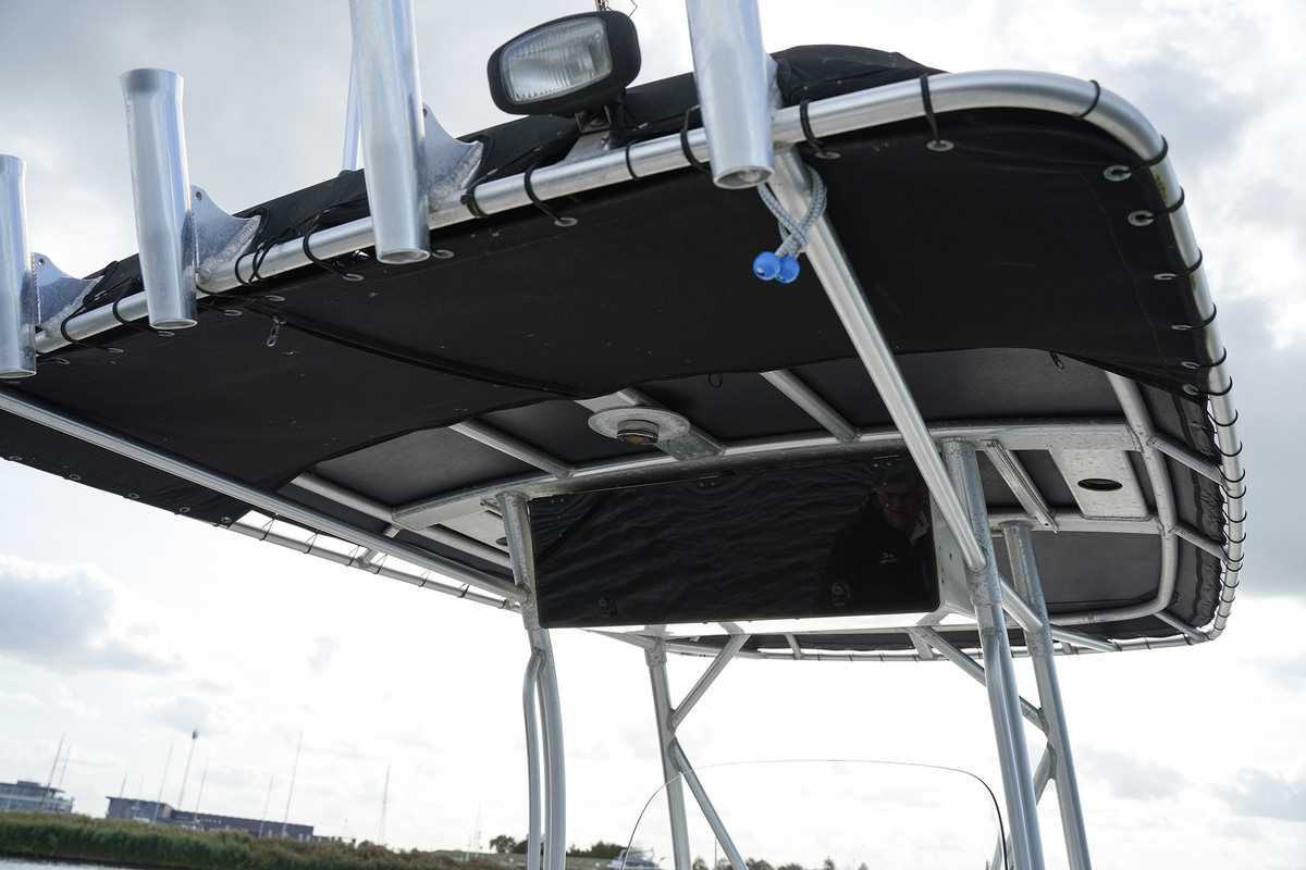 foto: 14 Boston Whaler 270 Outrage
