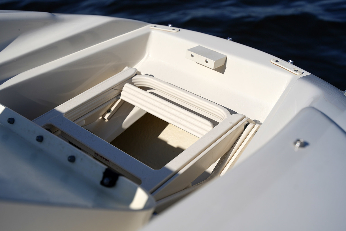 foto: 16 Sea Ray 220 Sundeck