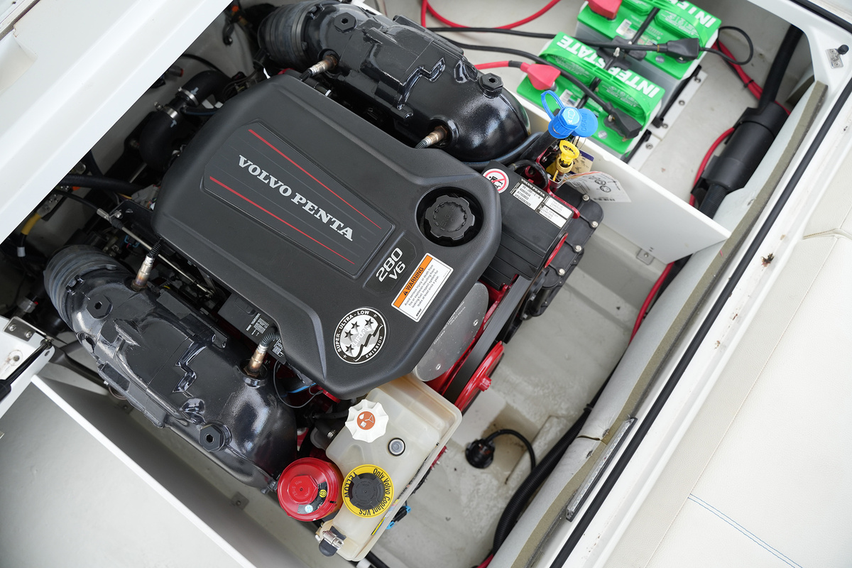 foto: 23 Cobalt CS23