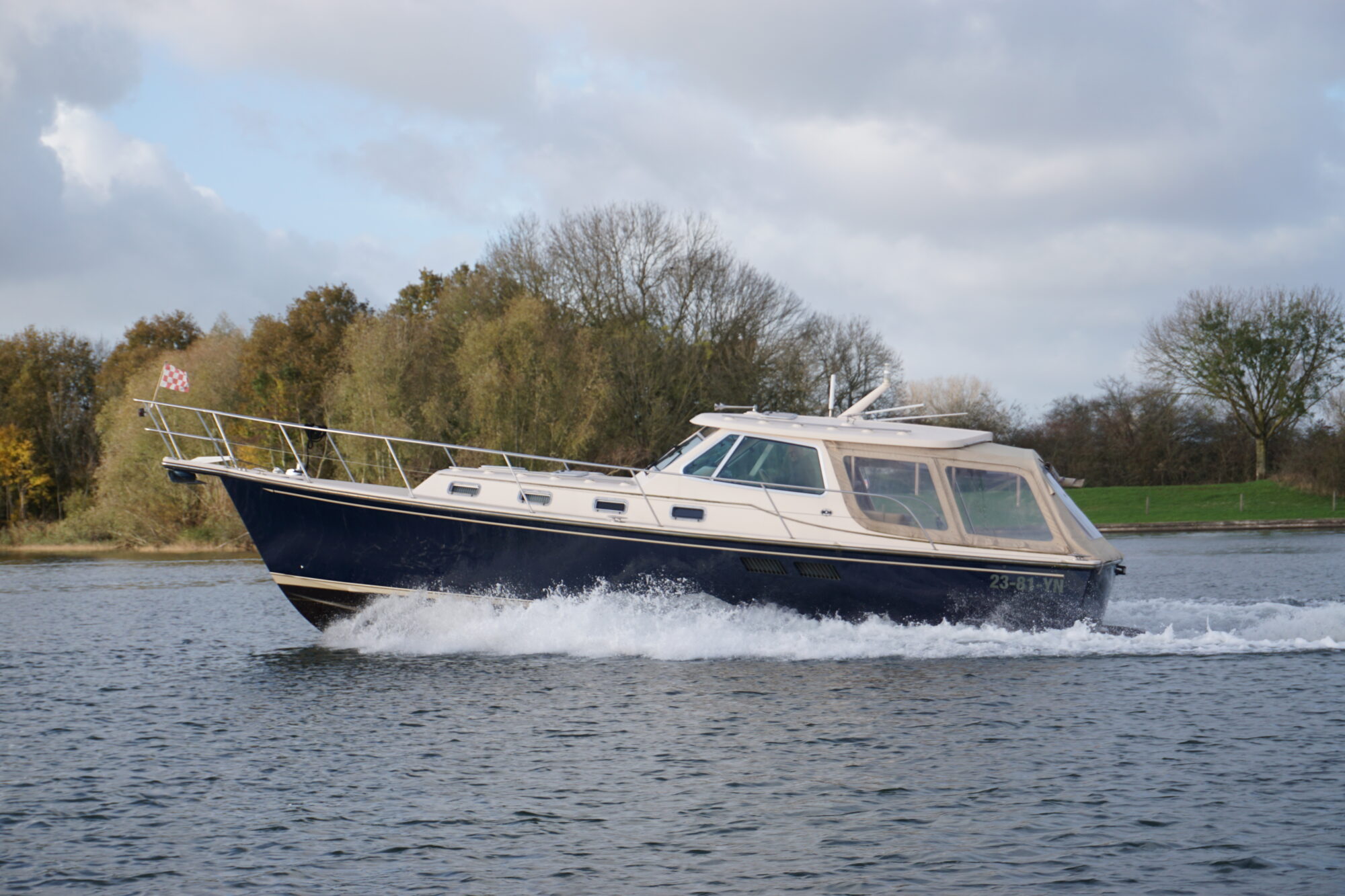 foto: 33 Island Packet Island Packet Craft 360 Express