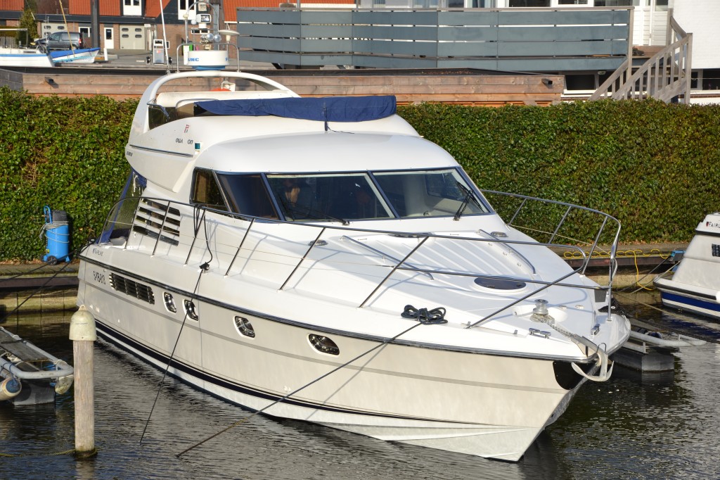 Fairline Squadron 43