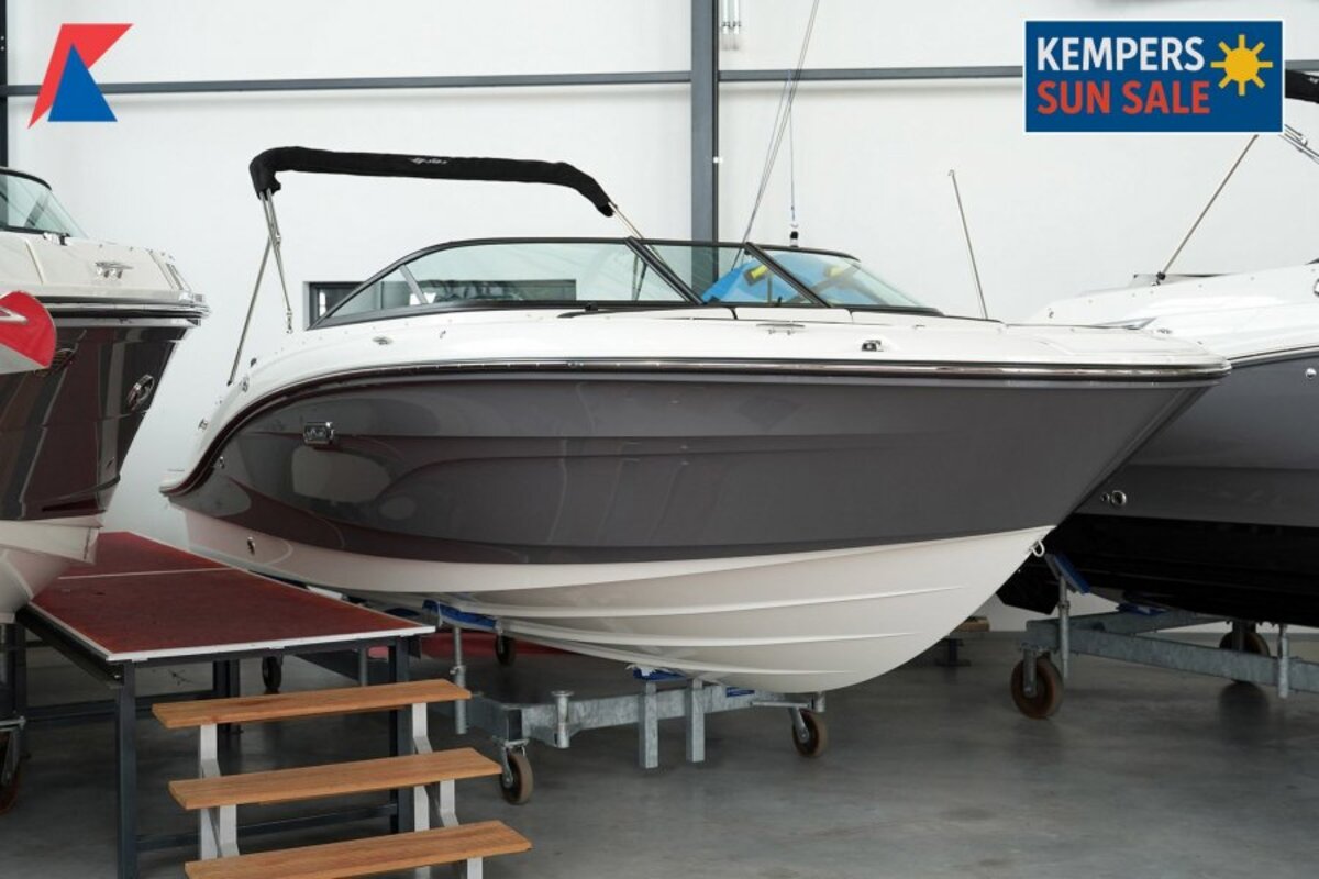 foto: 4 Sea Ray SPX 210 