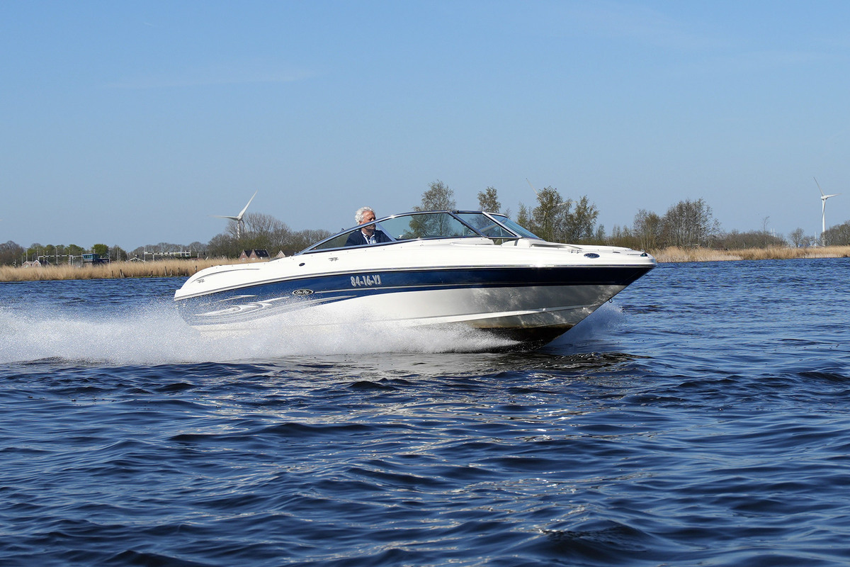 foto: 14 Sea Ray 200 Sport