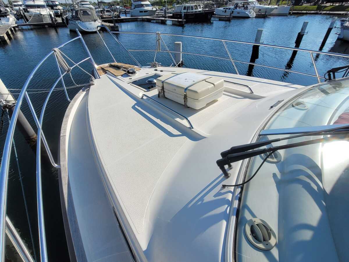 foto: 11 Nimbus 380 Commander