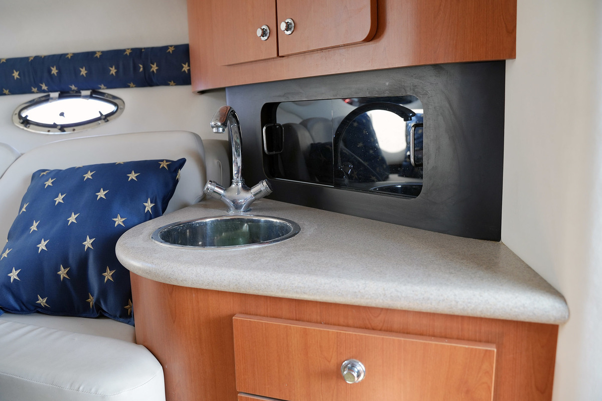 foto: 16 Crownline 315 SCR