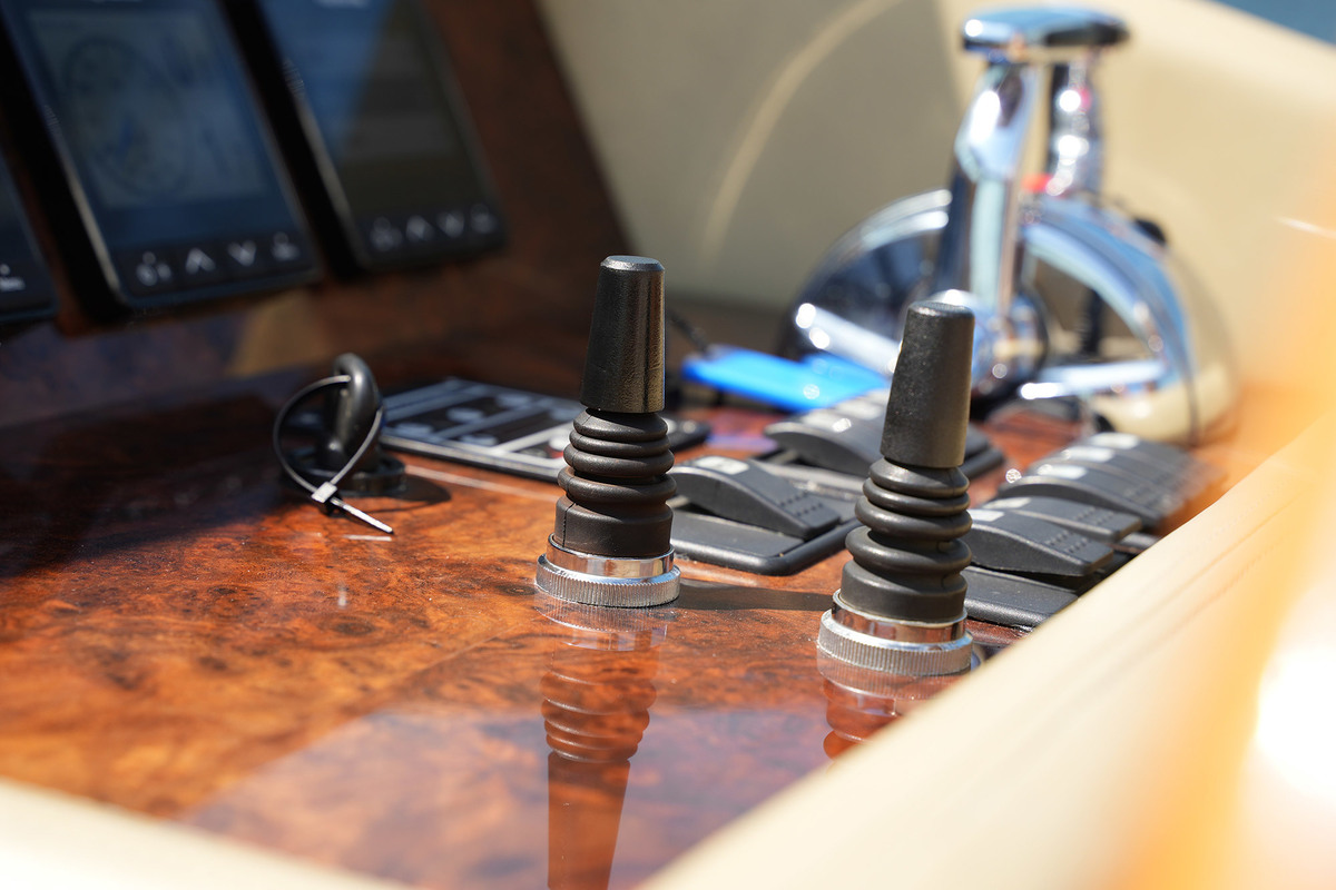 foto: 45 Linssen Grand Sturdy 500 Variotop Mark II