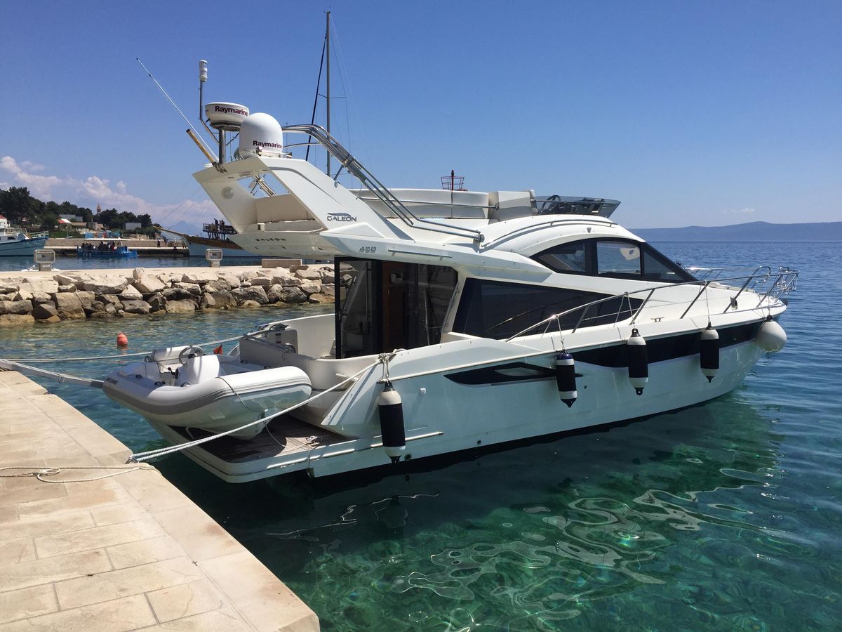 foto: 8 Galeon 420 FLY