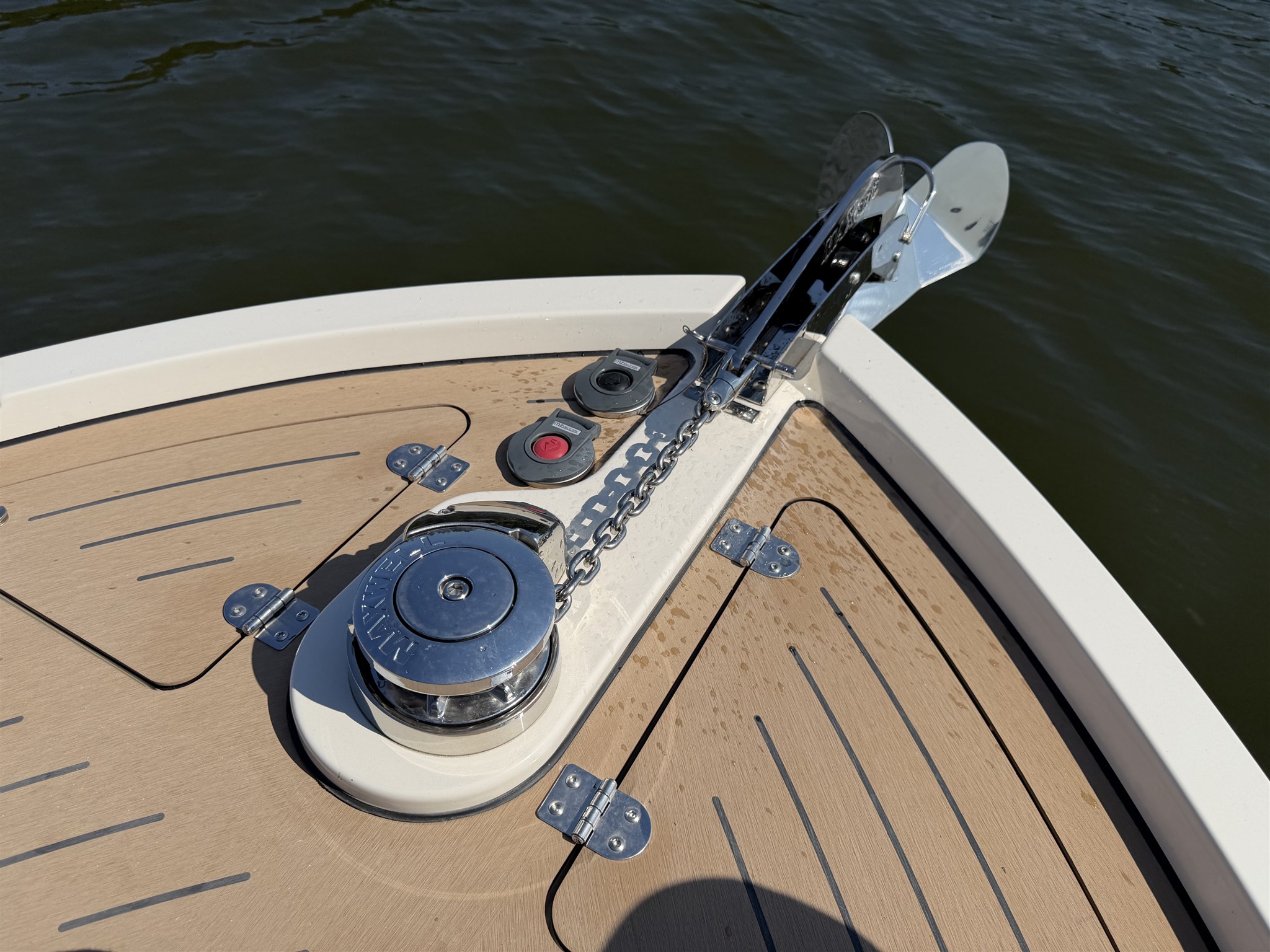 foto: 20 Interboat Intender 750 Cabin