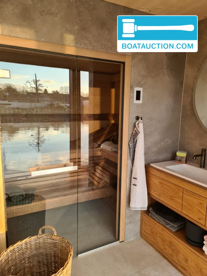 foto: 17 WSM Hausboot
