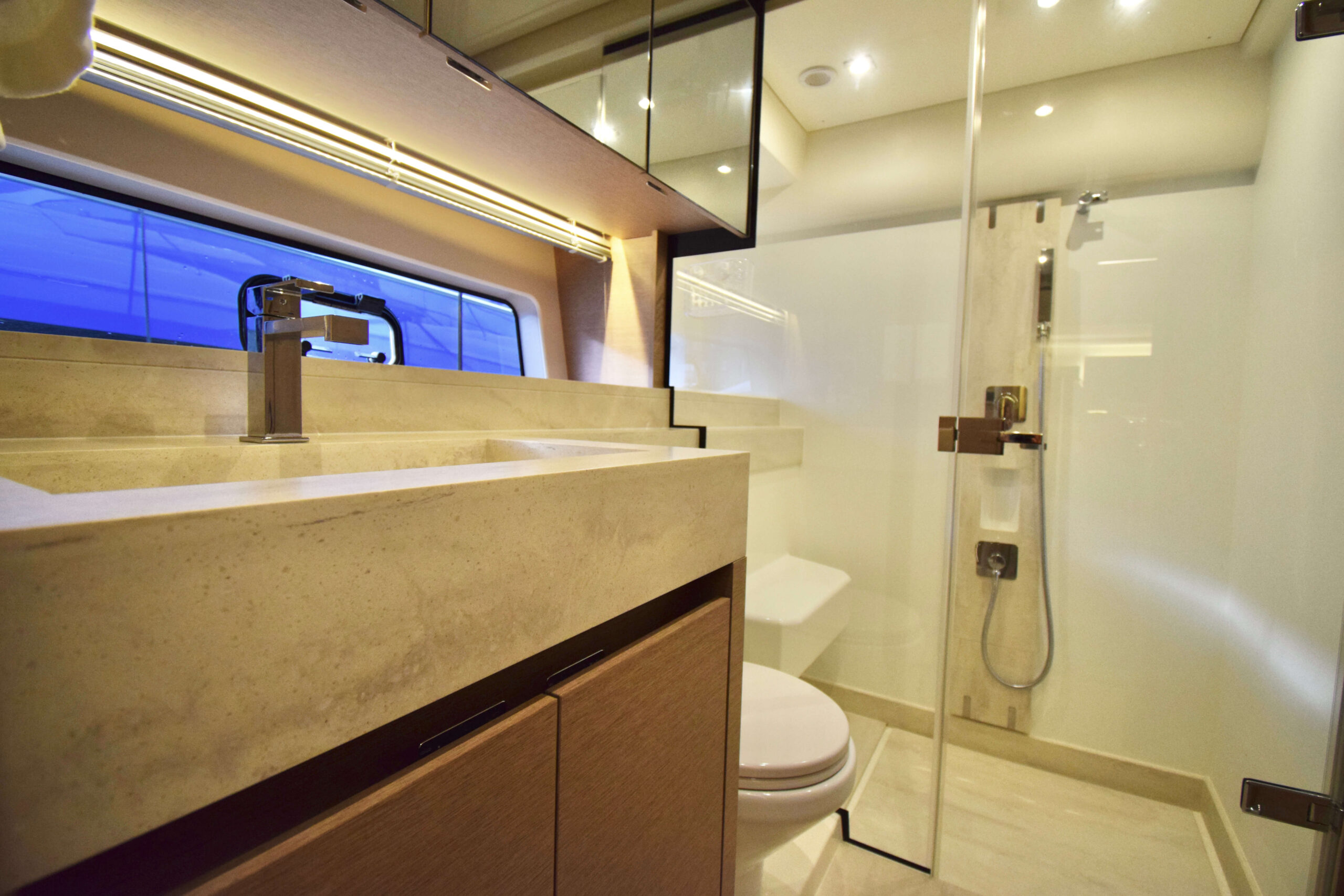 foto: 16 Prestige 590 Flybridge #49