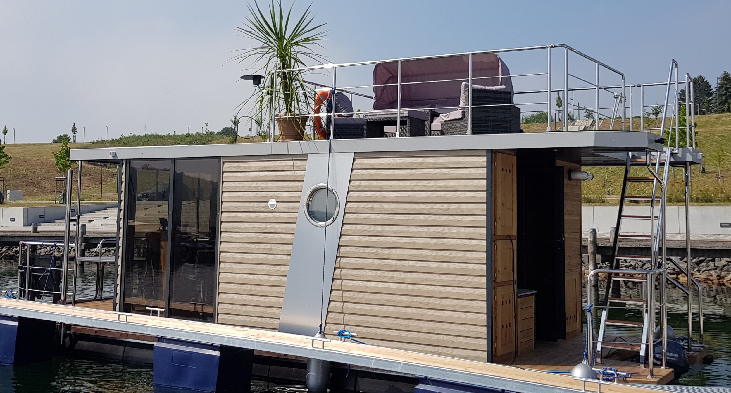 foto: 21 Campi 300 Houseboat