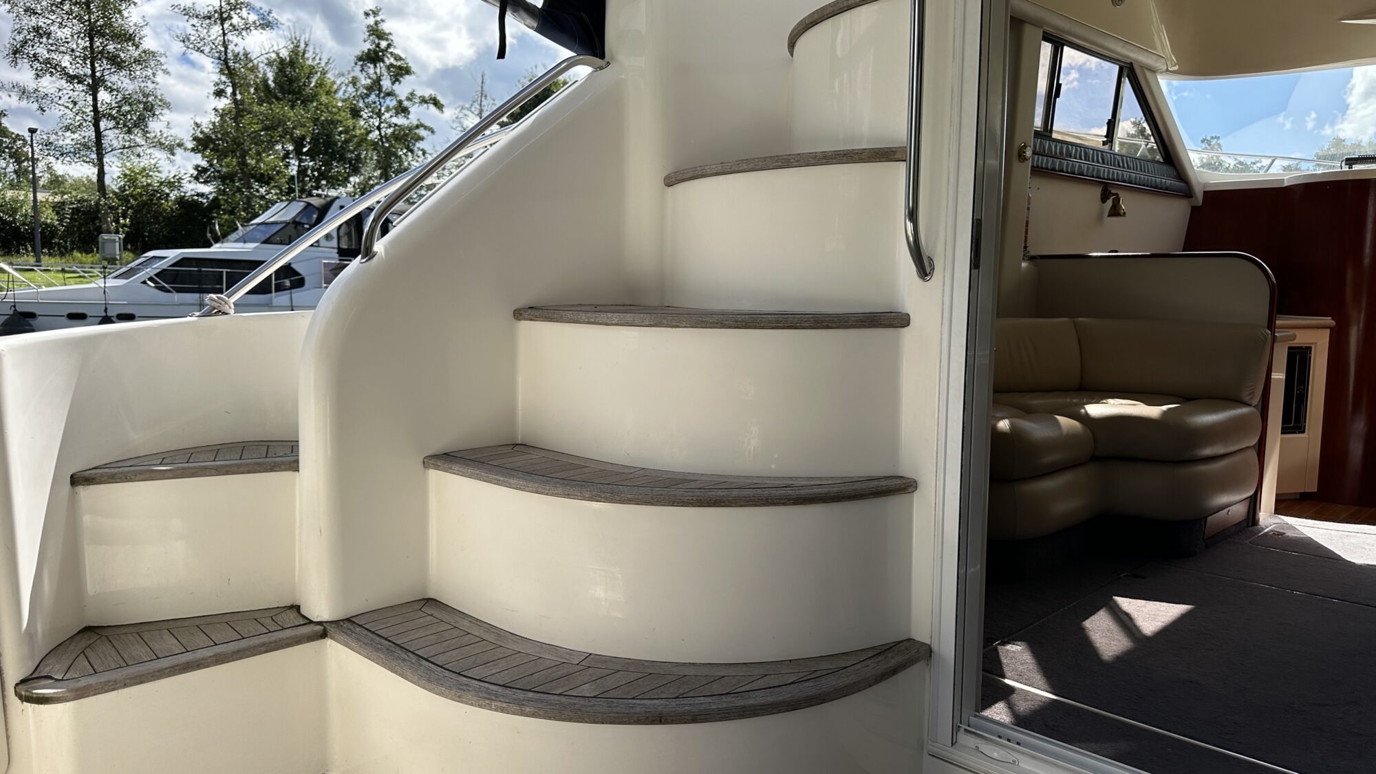 foto: 19 Fairline Fairline Phantom 40 Flybridge