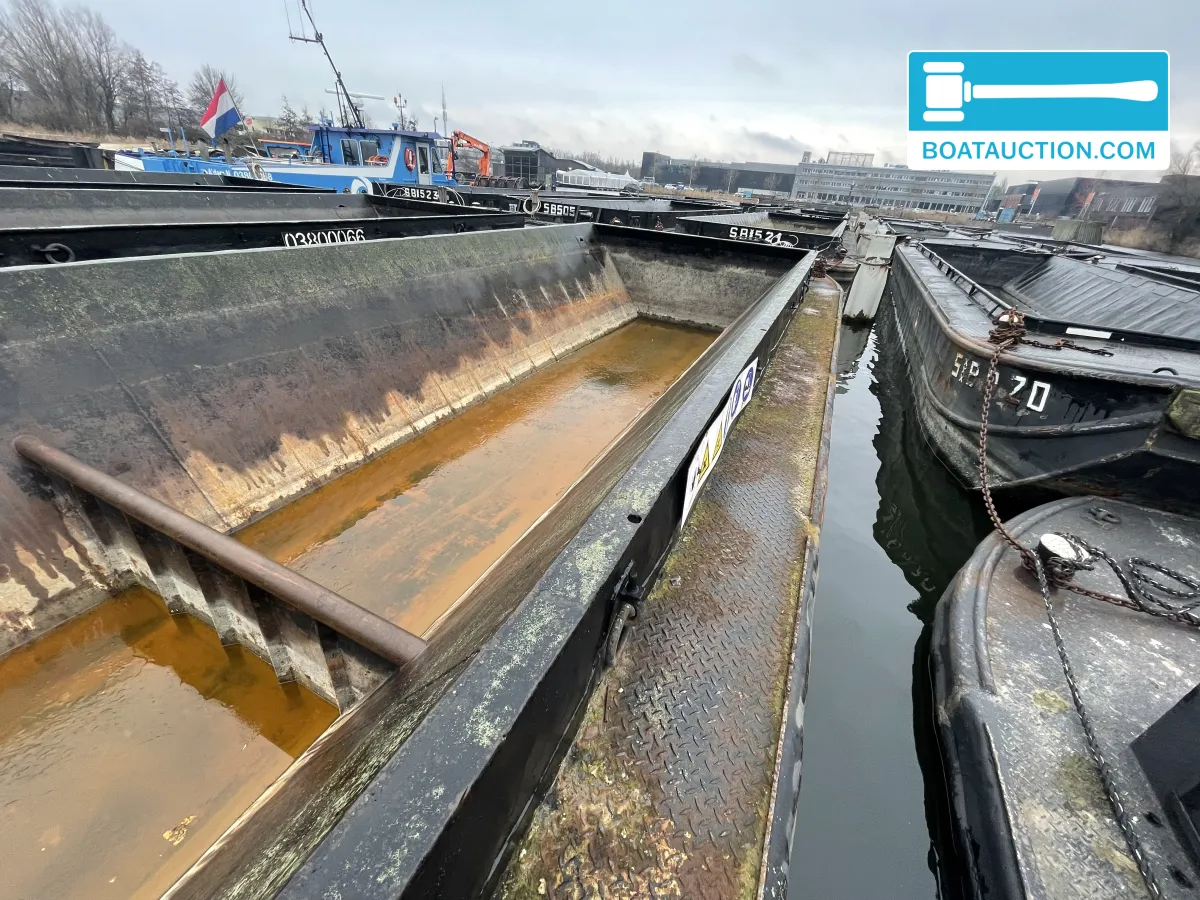 foto: 5 Vrachtduwbak SB508
