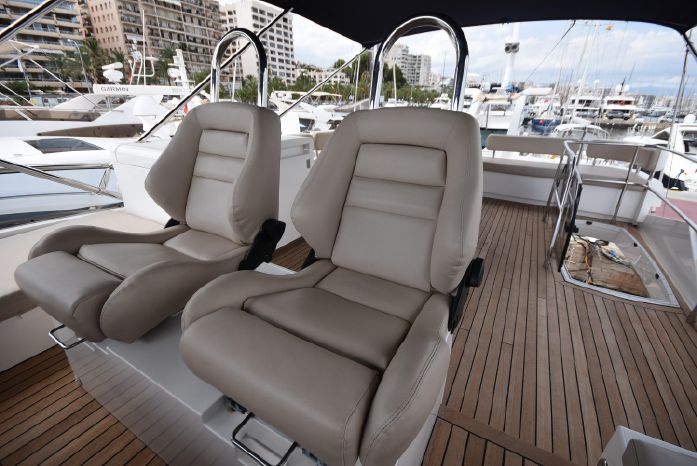 foto: 12 Fairline Squadron 55