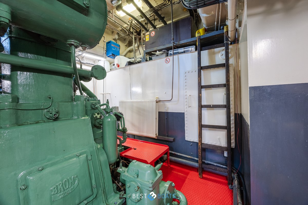 foto: 27 Sleepboot Limburgia