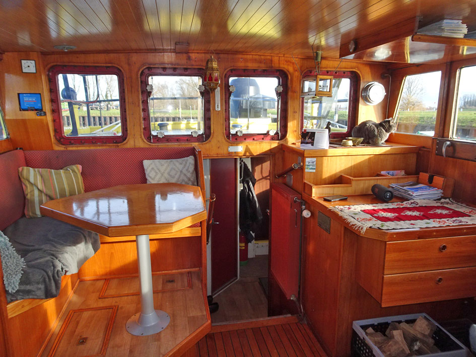 foto: 44 ex Rijkswaterstaat / Varend Woonschip 23.23, CBB Rijn