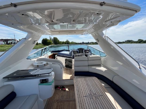 foto: 5 Sealine S 48