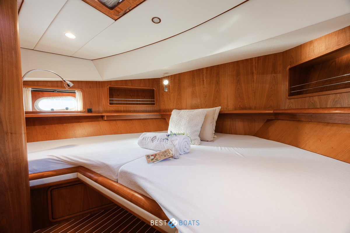 foto: 9 Linssen Grand Sturdy 500 Variotop MKII