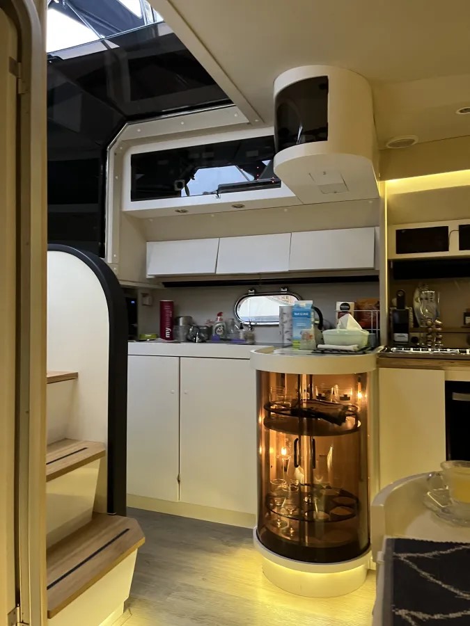 foto: 9 Princess Riviera 46