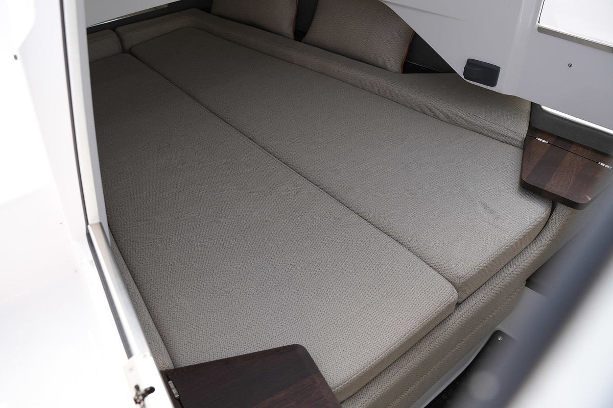 foto: 20 Axopar 37 XC Cross Cabin