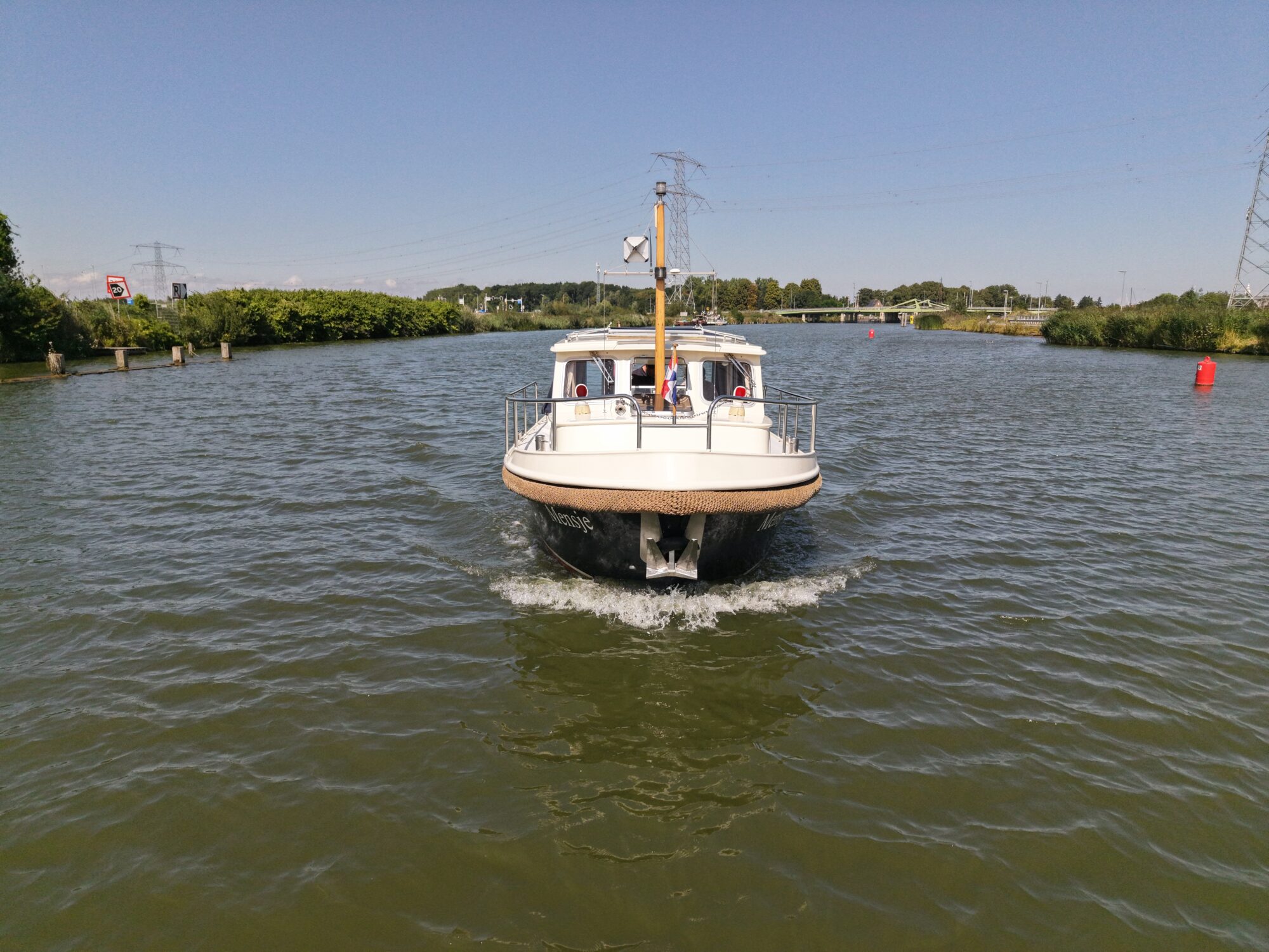 foto: 13 Jetten Jetten Bully 800