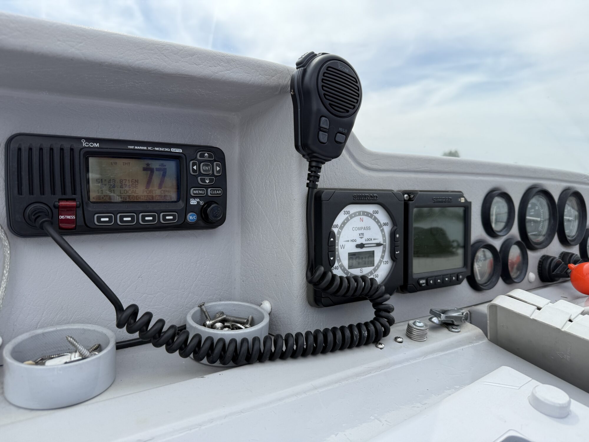 foto: 17 Sealine Sealine 328 Sport Bridge