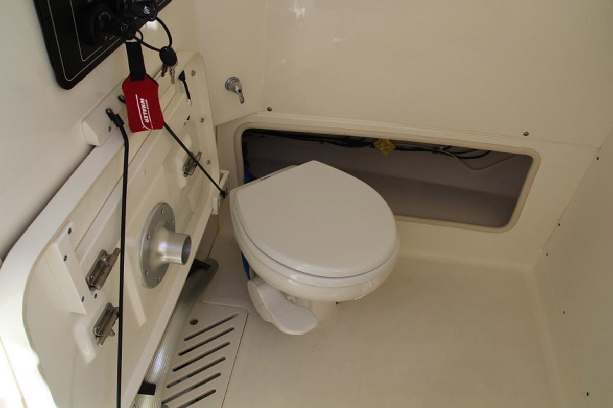 foto: 7 Boston Whaler 280 Outrage