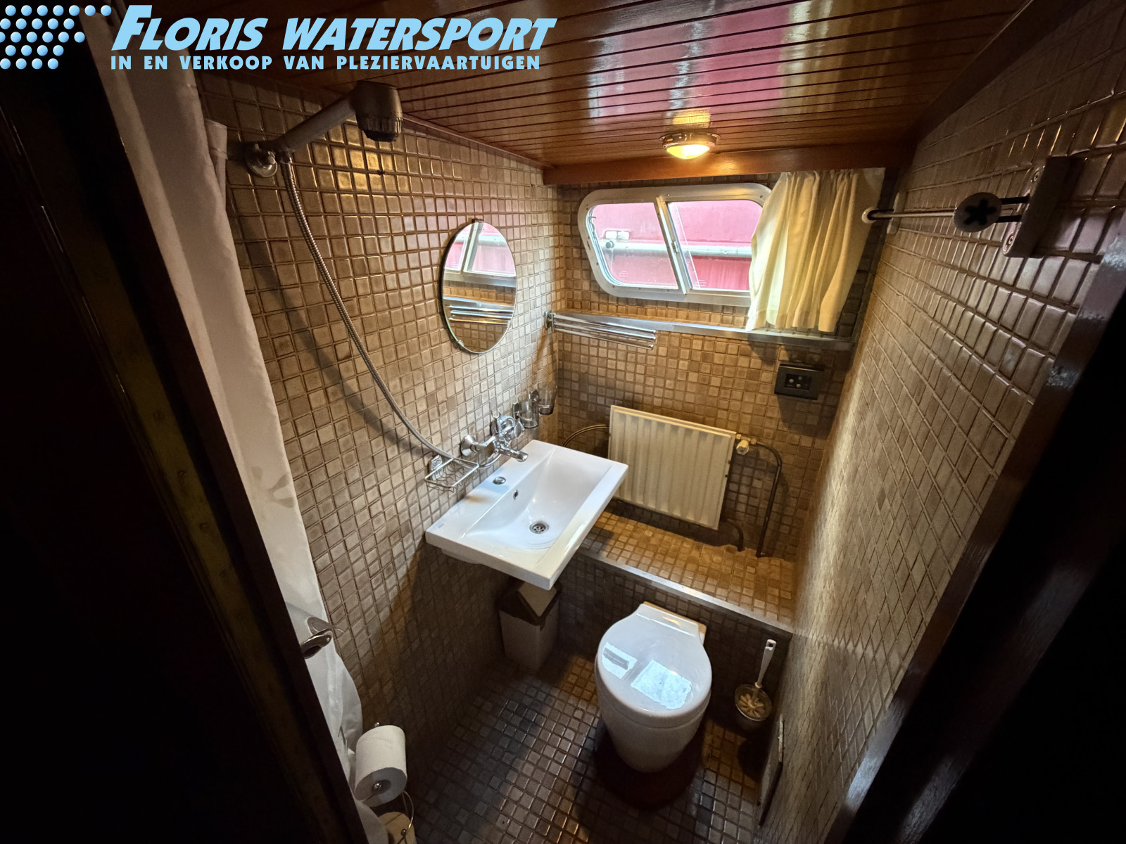 foto: 8 Blauwe Hand kruiser 1350 AK