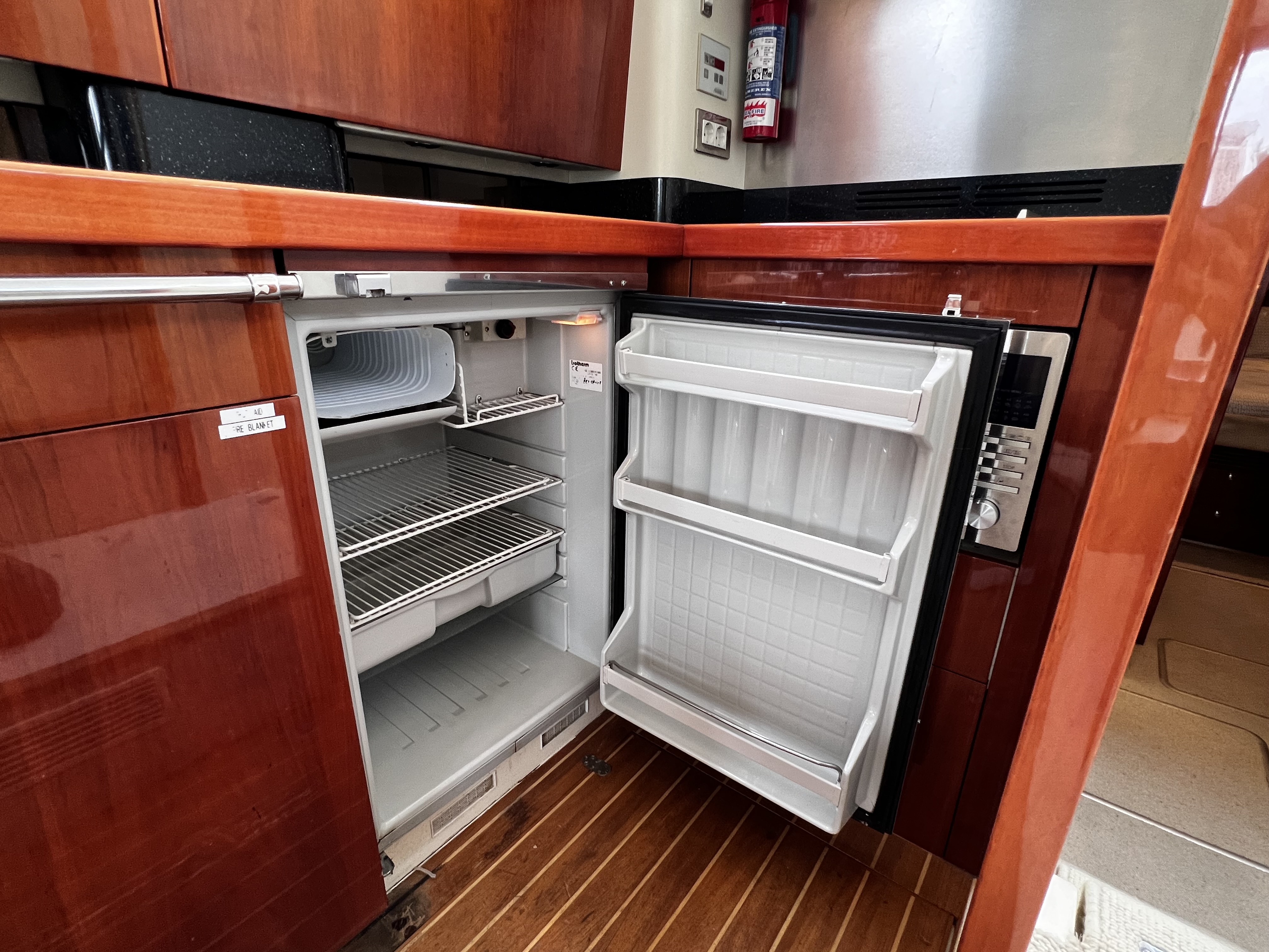 foto: 12 Fairline Phantom 46