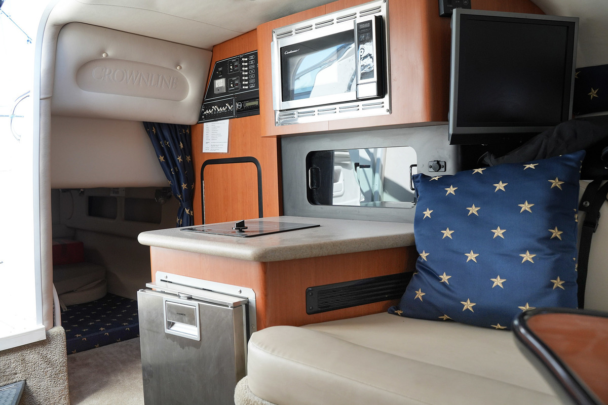 foto: 17 Crownline 315 SCR