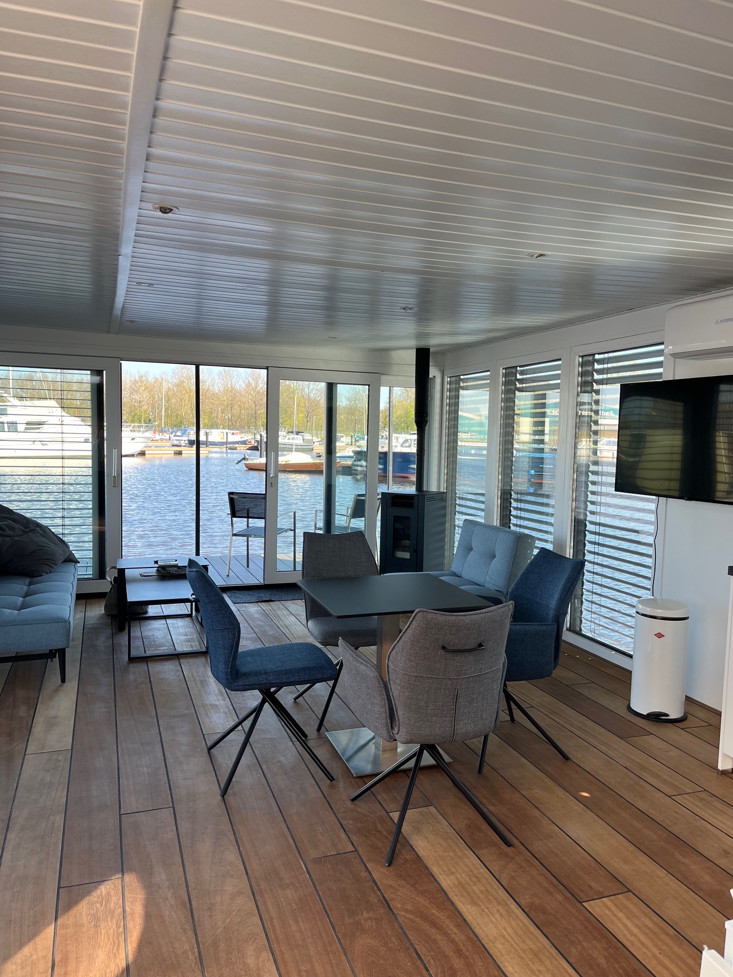 foto: 14 Dock 25 Houseboat 16 X 5 (met Ligplaats)