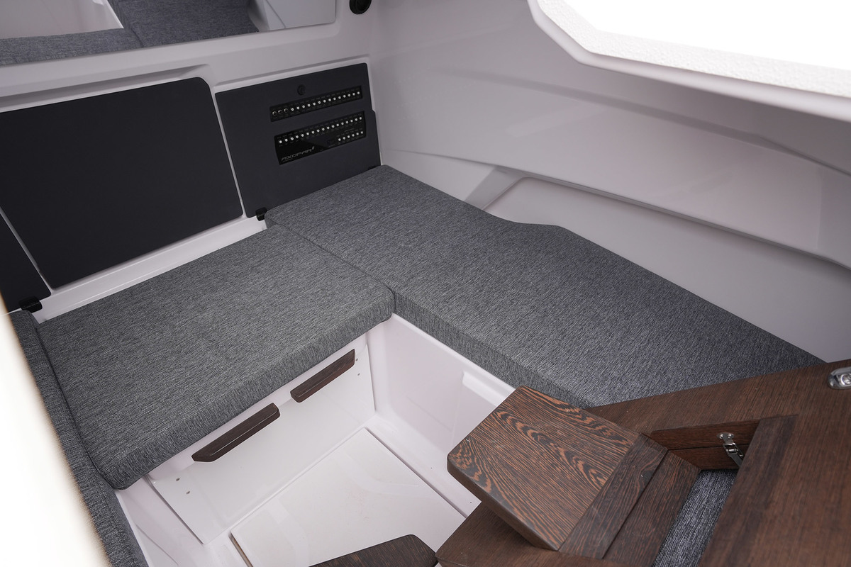 foto: 18 Axopar 29 XC Cross Cabin