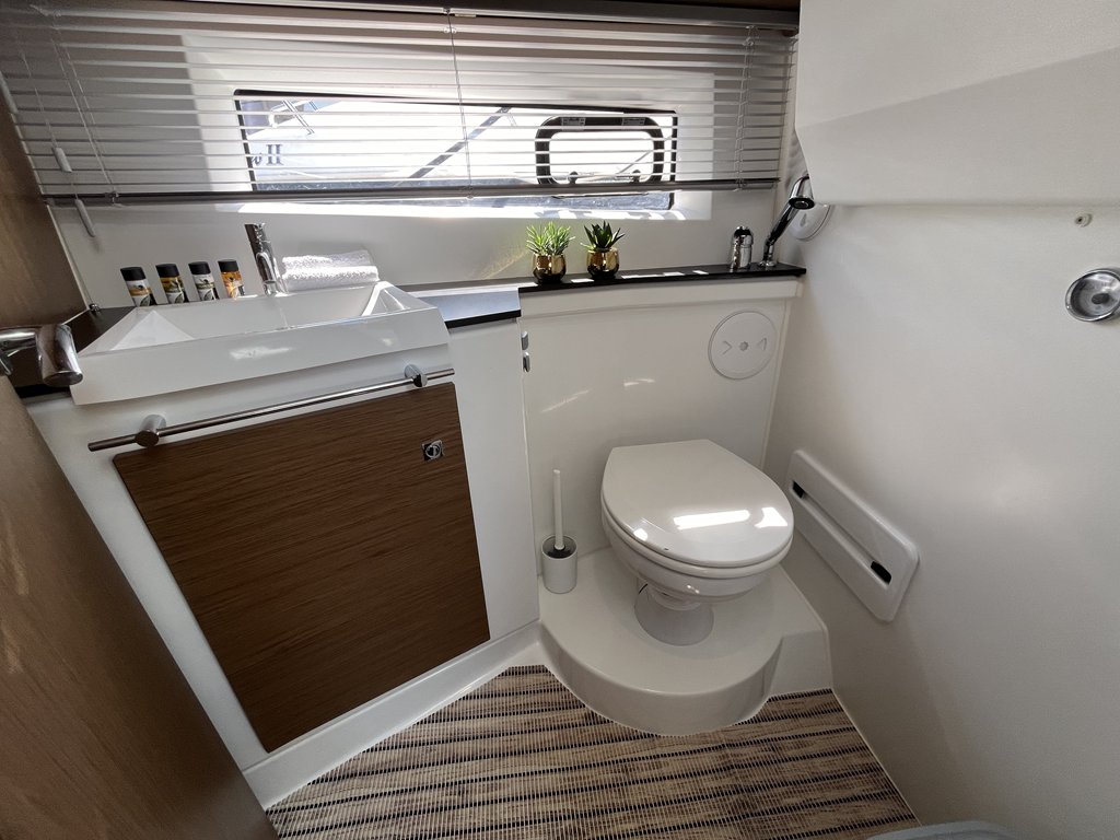 foto: 8 Jeanneau NC 9