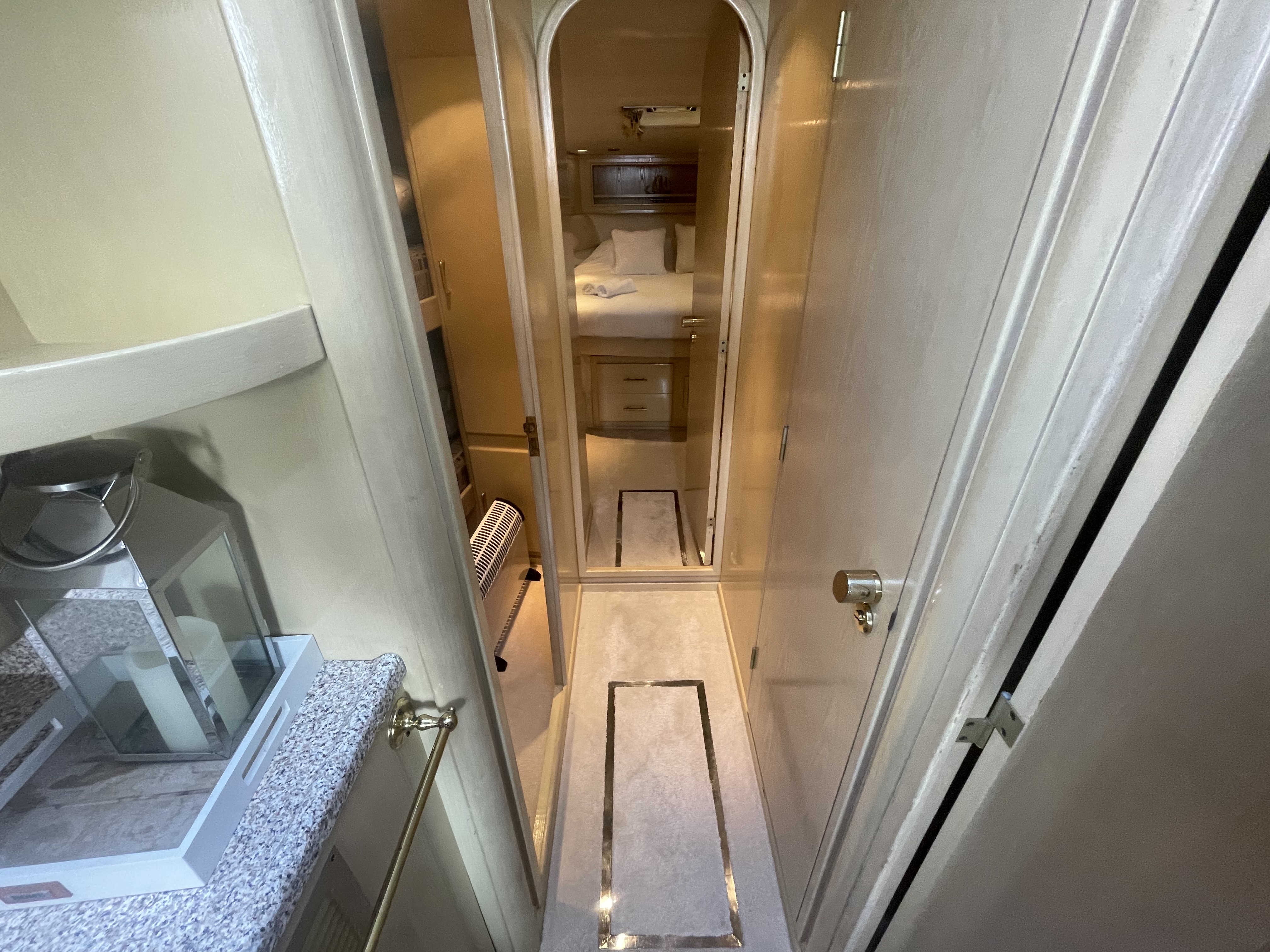 foto: 6 Fairline  50