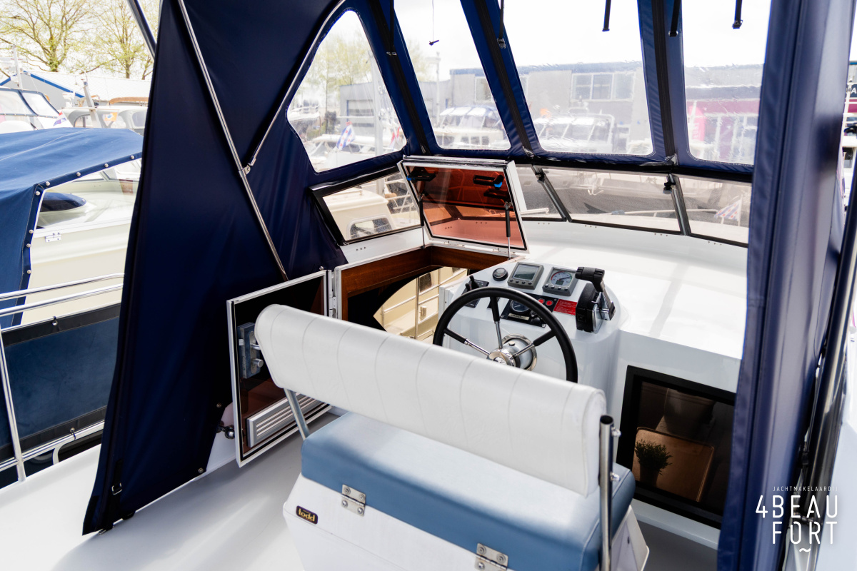 foto: 11 Aquanaut Unico 1000 Fa