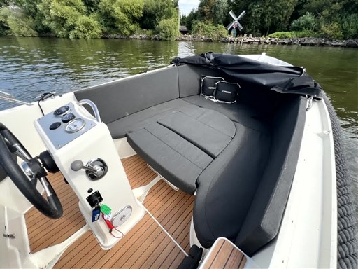 foto: 5 Corsiva 690 Tender