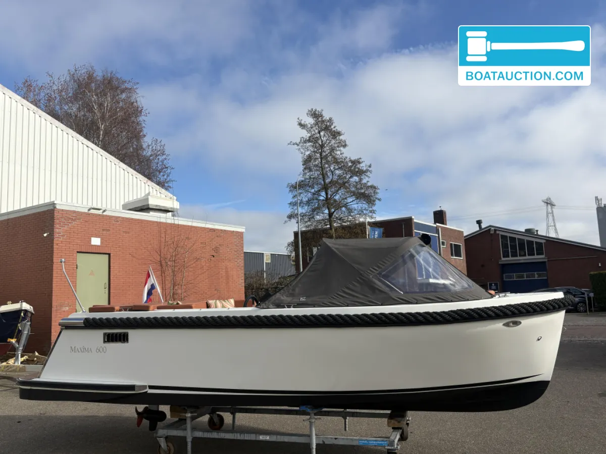 foto: 5 Maxima 600 Tender