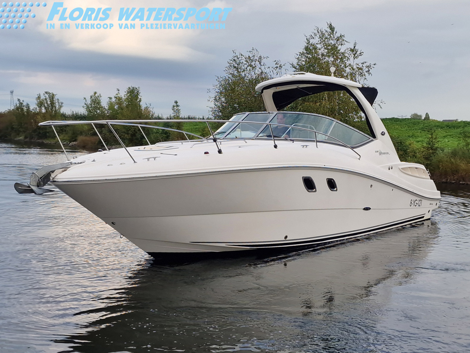 hoofdfoto: 1 Sea Ray 335 Sundancer