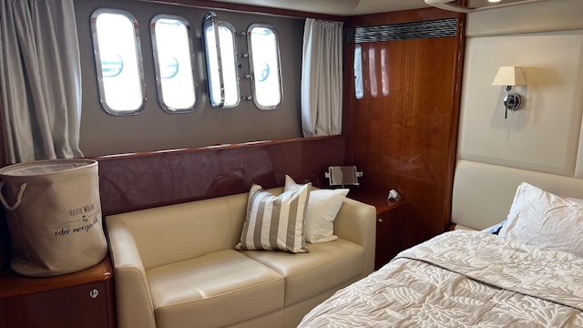 foto: 19 Princess 67 Fly